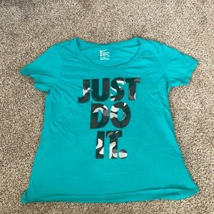 Nike t shirt